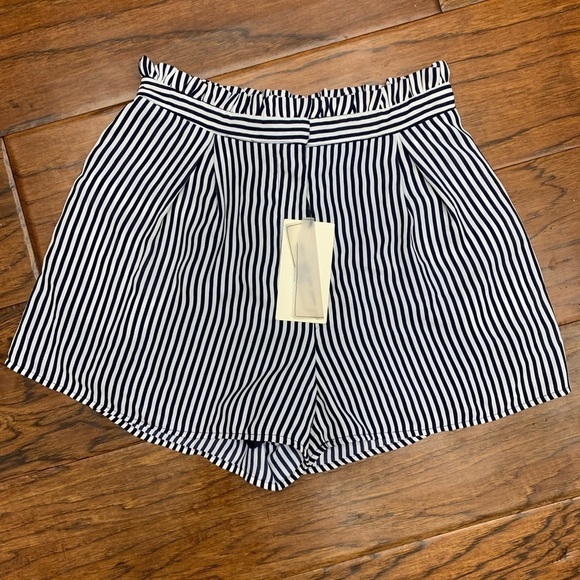 Coverstitched striped paper bag shorts - Picture 1 of 8